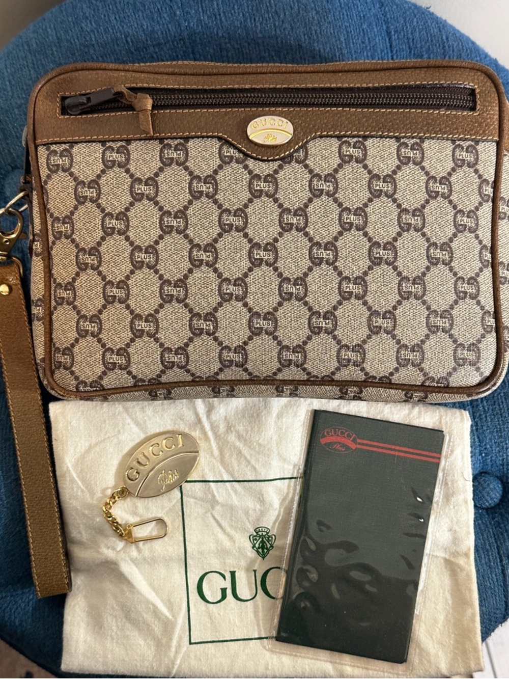 Vintage Gucci Brown GG Monogram Pochette with Charm and COA - Picture 14 of 17